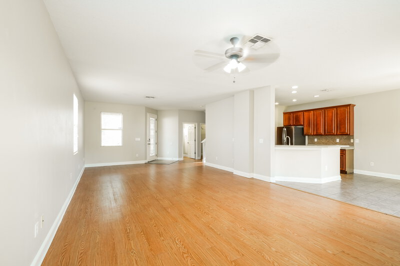 2,450/Mo, 18906 Parapet Pl Land O Lakes, FL 34638 Living Room View 2