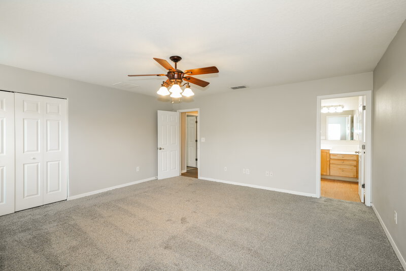 2,450/Mo, 18906 Parapet Pl Land O Lakes, FL 34638 Main Bedroom View 2