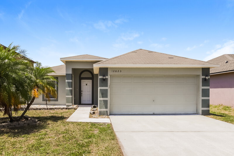 2,090/Mo, 12620 Lake Vista Dr Gibsonton, FL 33534 External View