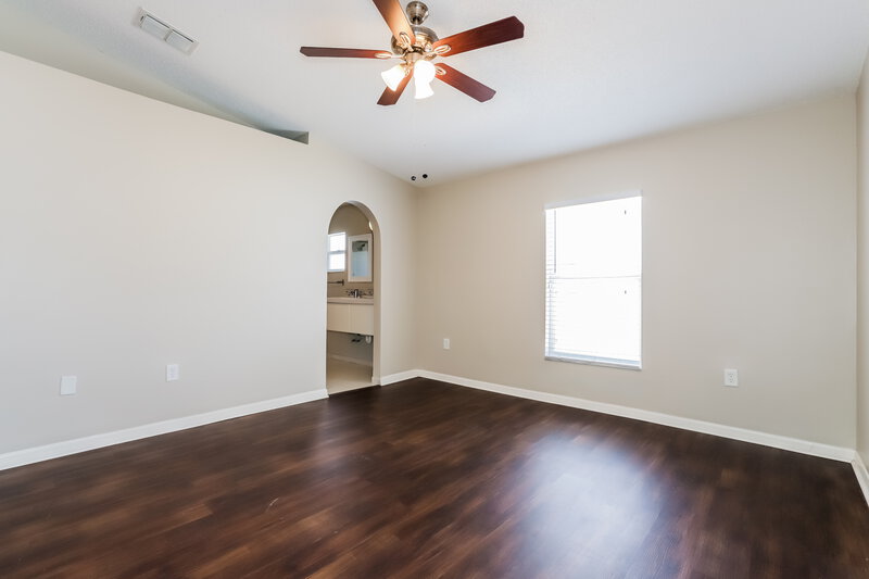 2,090/Mo, 12620 Lake Vista Dr Gibsonton, FL 33534 Main Bedroom View