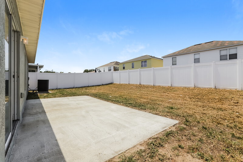 2,090/Mo, 12620 Lake Vista Dr Gibsonton, FL 33534 Rear View 2
