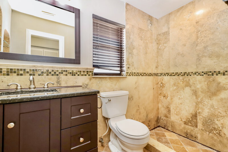 2,310/Mo, 5503 Bluejay Ln Tampa, FL 33625 Main Bathroom View