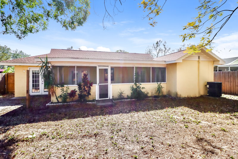 2,310/Mo, 5503 Bluejay Ln Tampa, FL 33625 Rear View