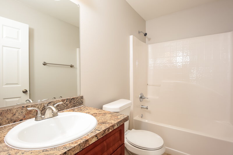 2,615/Mo, 10402 Opus Dr Riverview, FL 33579 Master Bathroom View
