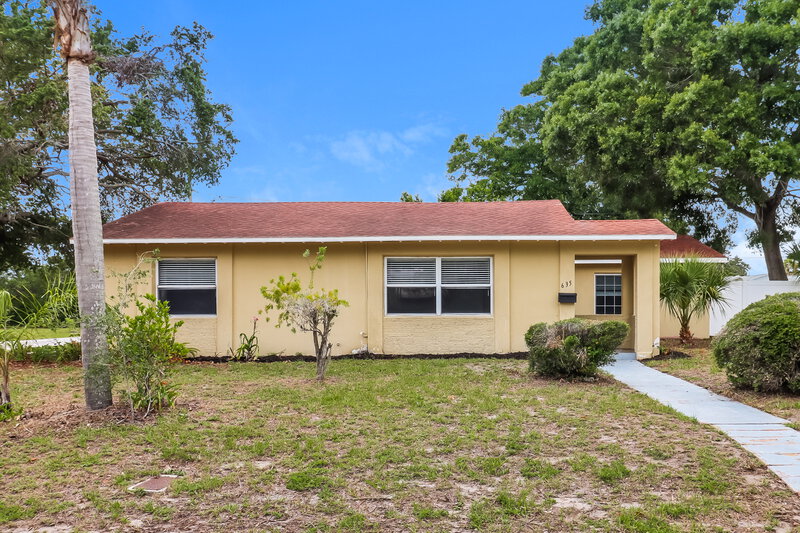 2,430/Mo, 635 38Th St S Saint Petersburg, FL 33711 External View