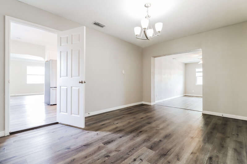 2,430/Mo, 635 38Th St S Saint Petersburg, FL 33711 Dining Room View