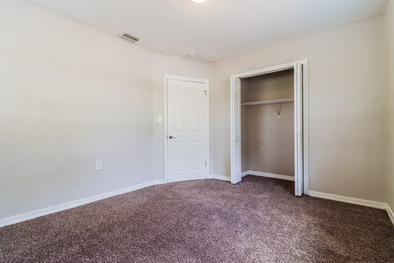2,430/Mo, 635 38Th St S Saint Petersburg, FL 33711 Bedroom View