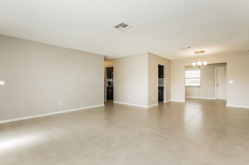 1,750/Mo, 1802 Fort Duquesna Dr Sun City Center, FL 33573 Living Room View