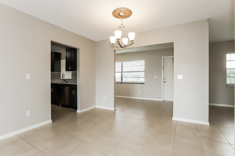 1,750/Mo, 1802 Fort Duquesna Dr Sun City Center, FL 33573 Dining Room View