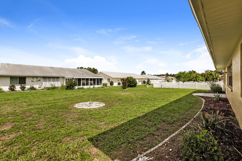 1,750/Mo, 1802 Fort Duquesna Dr Sun City Center, FL 33573 Exterior View