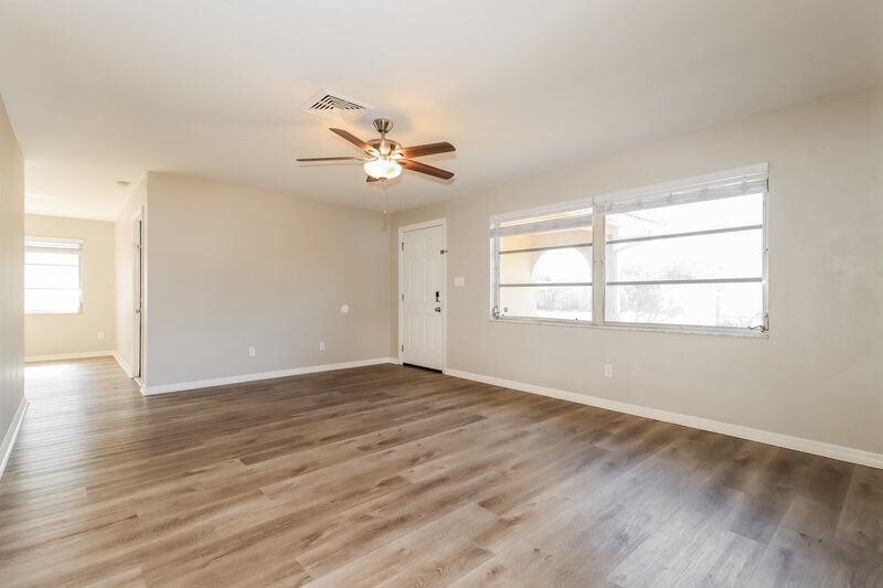 2,245/Mo, 2319 Surrey Ln Clearwater, FL 33763 Living Room View