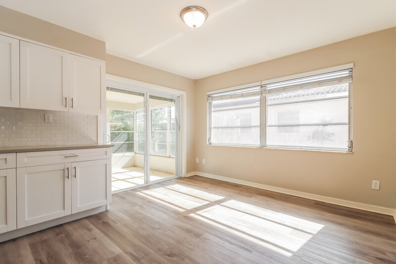 2,245/Mo, 2319 Surrey Ln Clearwater, FL 33763 Breakfast Nook View