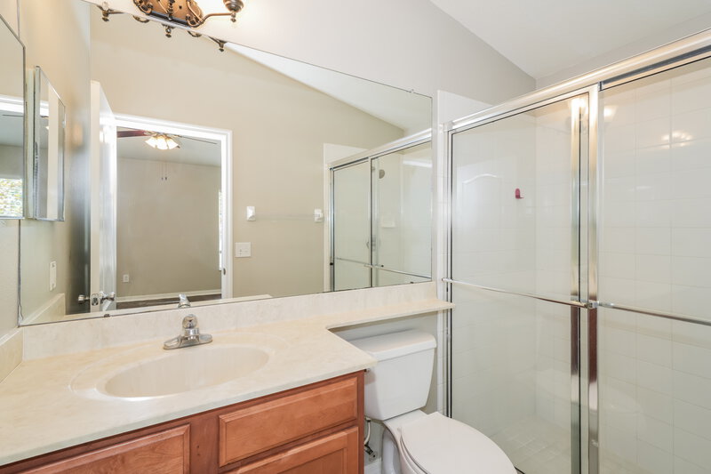 3,590/Mo, 18114 Cypress Bay Parkway Land O Lakes, FL 34638 Main Bathroom View
