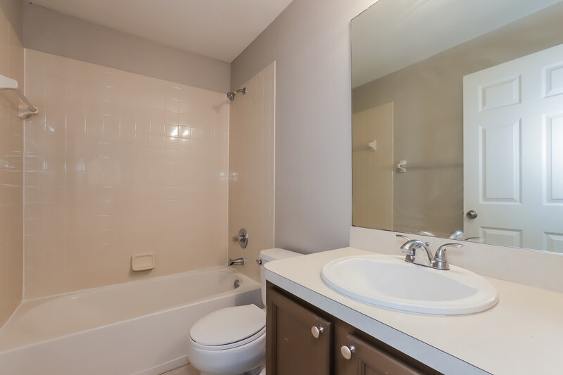 2,280/Mo, 1307 Ocean Reef Road Wesley Chapel, FL 33544 Bathroom View