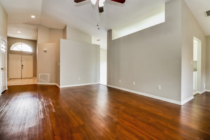 2,550/Mo, 1404 Forsyth Way Brandon, FL 33511 Living Room View