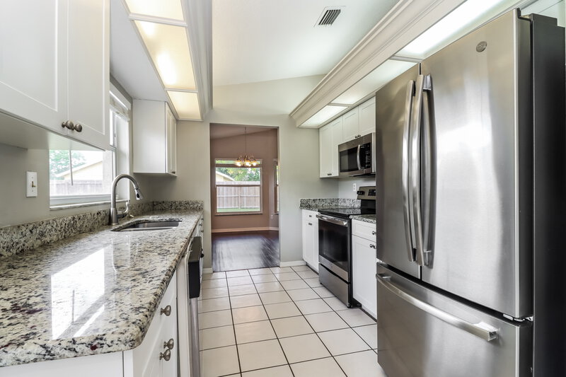 2,550/Mo, 1404 Forsyth Way Brandon, FL 33511 Kitchen View 2