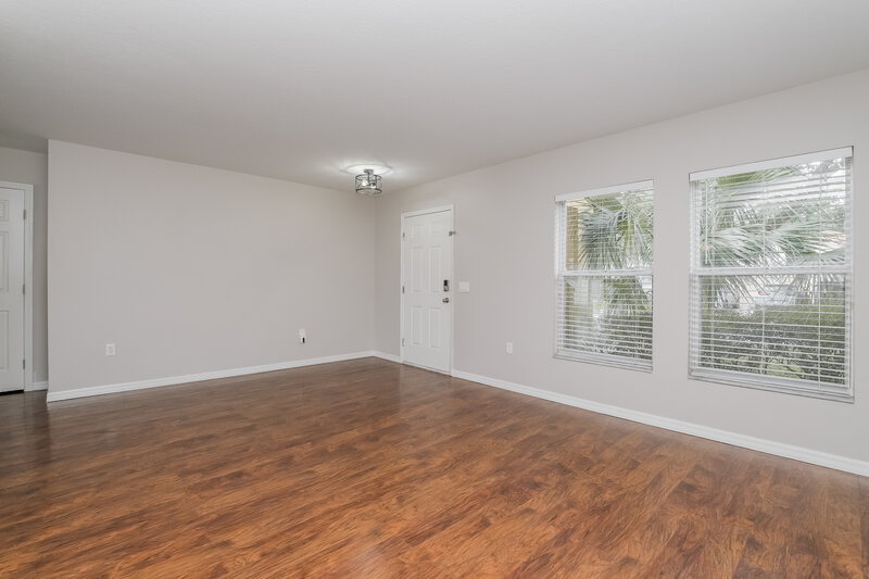 2,040/Mo, 2405 Brownwood Dr Mulberry, FL 33860 Living Room View