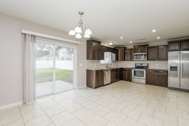 2,040/Mo, 2405 Brownwood Dr Mulberry, FL 33860 Dining Room View