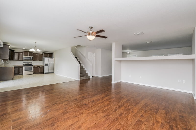 2,040/Mo, 2405 Brownwood Dr Mulberry, FL 33860 Family Room View