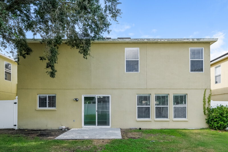 2,040/Mo, 2405 Brownwood Dr Mulberry, FL 33860 Rear View