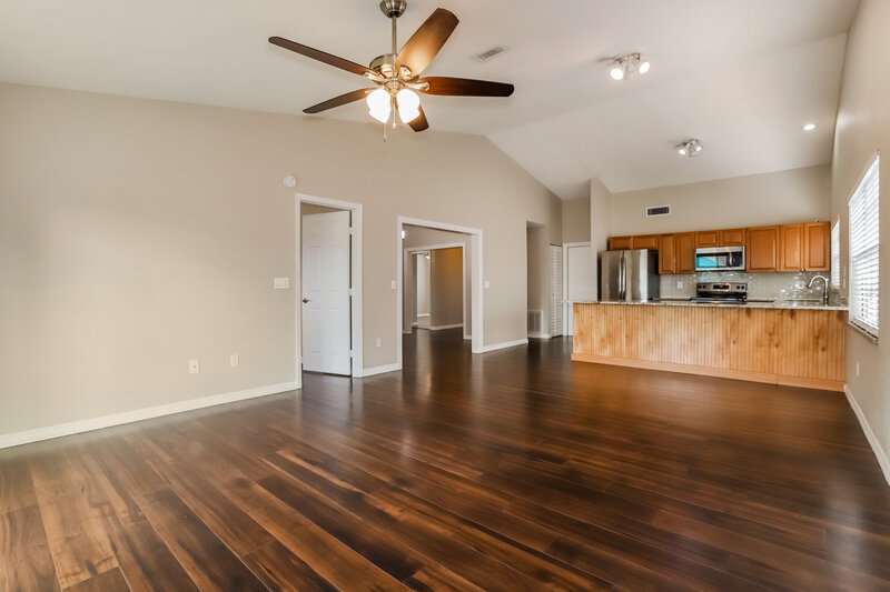 2,100/Mo, 1306 Keel Place Valrico, FL 33594 Living Room View 2