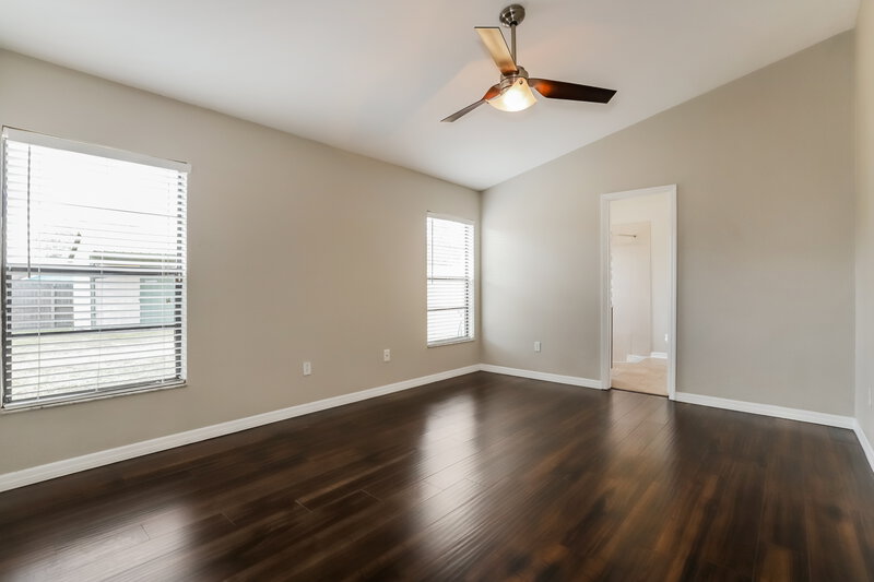 2,100/Mo, 1306 Keel Place Valrico, FL 33594 Main Bedroom View