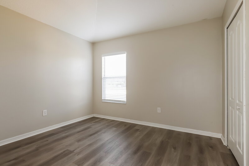 2,330/Mo, 417 Maple Pointe Dr Seffner, FL 33584 Bedroom View