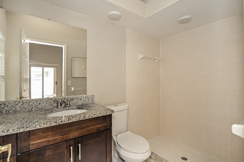 1,845/Mo, 11006 Kenmore Drive New Port Richey, FL 34654 Main Bathroom View