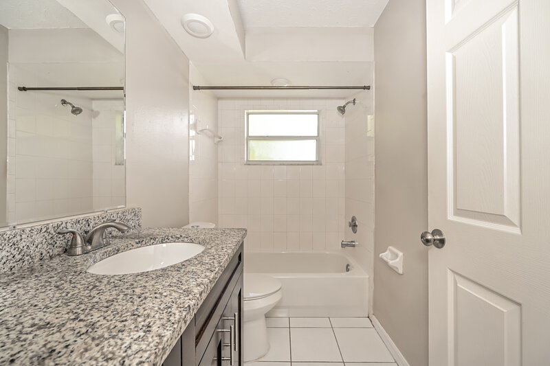 1,845/Mo, 11006 Kenmore Drive New Port Richey, FL 34654 Bathroom View