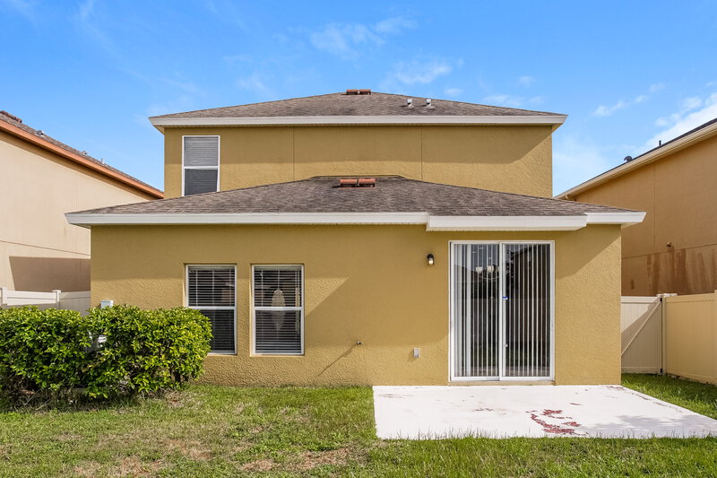 2,165/Mo, 10277 Newminster Loop Ruskin, FL 33573 Rear View 2