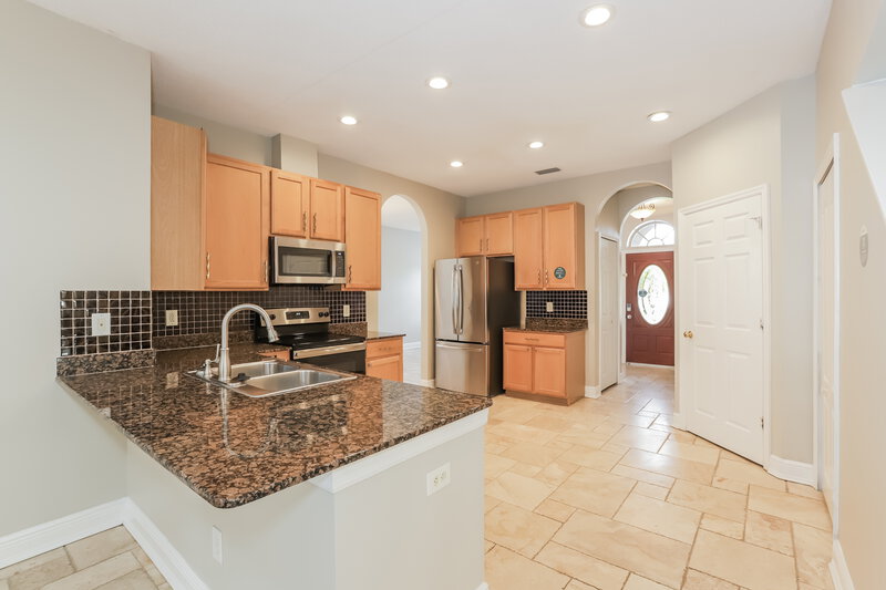 2,870/Mo, 1910 Fruitridge Street Brandon, FL 33510 Kitchen View