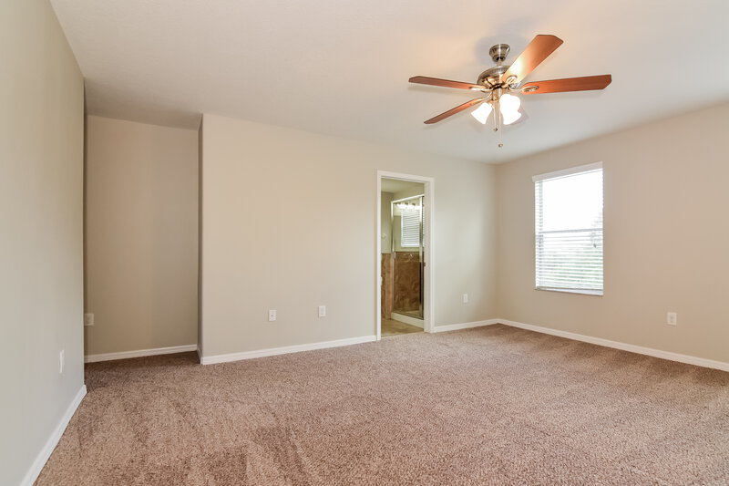 2,600/Mo, 2116 Richwood Pike Drive Ruskin, FL 33570 Master Bedroom View 2