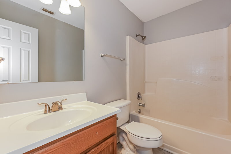 2,430/Mo, 30249 Birdhouse Drive Wesley Chapel, FL 33545 Bathroom View