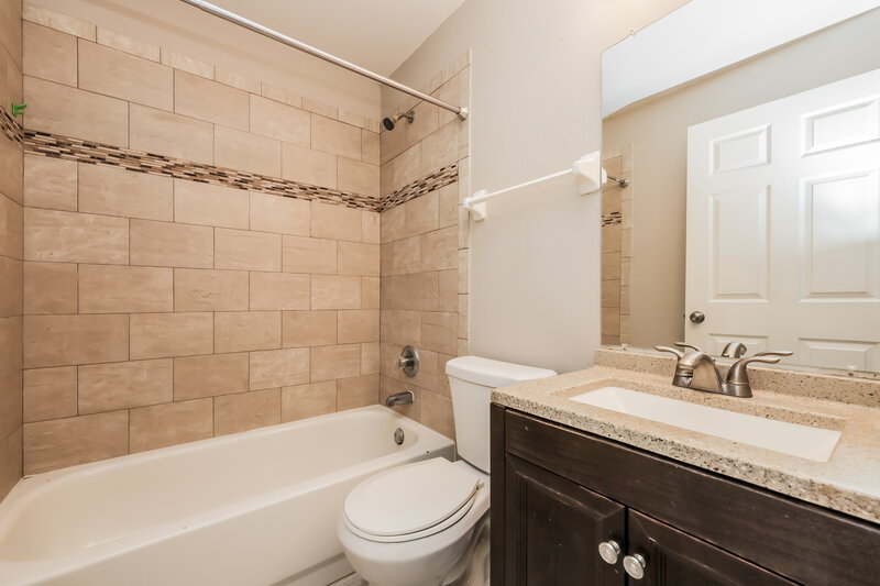 1,965/Mo, 1449 Mohrlake Dr Brandon, FL 33511 Bathroom View