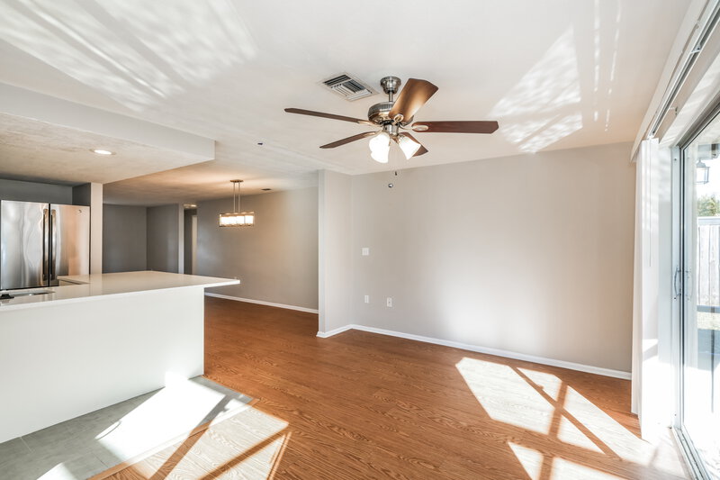 2,130/Mo, 4308 Chipmunk Drive New Port Richey, FL 34653 Family Room View