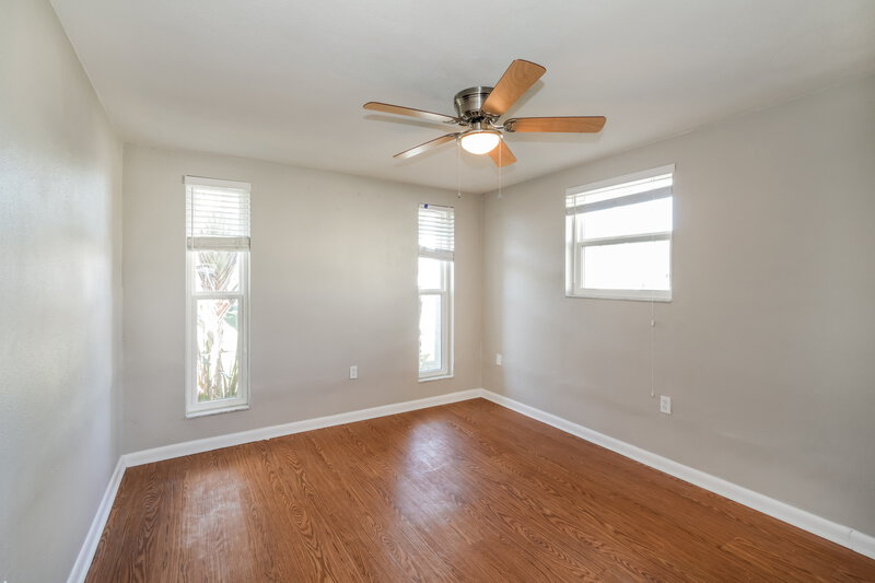 2,130/Mo, 4308 Chipmunk Drive New Port Richey, FL 34653 Bedroom View 2