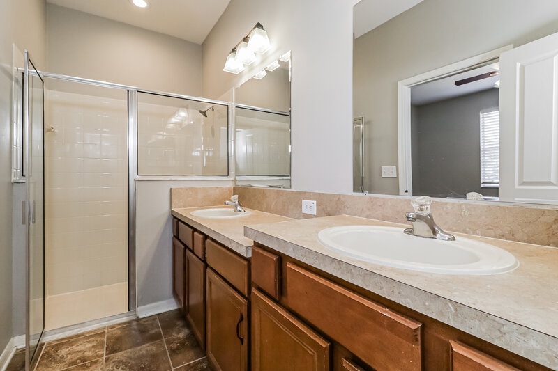2,285/Mo, 8217 Crescent Moon Drive New Port Richey, FL 34655 Main Bathroom View