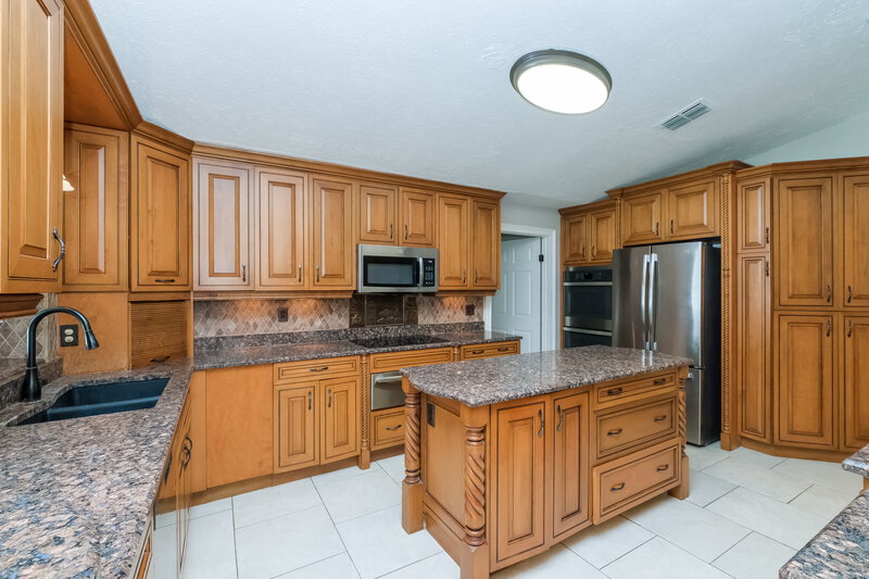 2,965/Mo, 8807 Wellesly Ct Odessa, FL 33556 Kitchen View