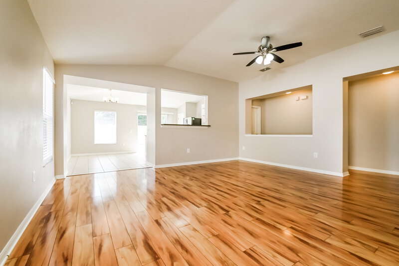 0/Mo, 10610 Boyette Creek Boulevard Riverview, FL 33569 Living Room View