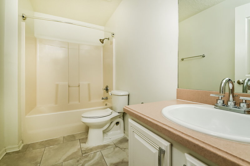 0/Mo, 10610 Boyette Creek Boulevard Riverview, FL 33569 Bathroom View