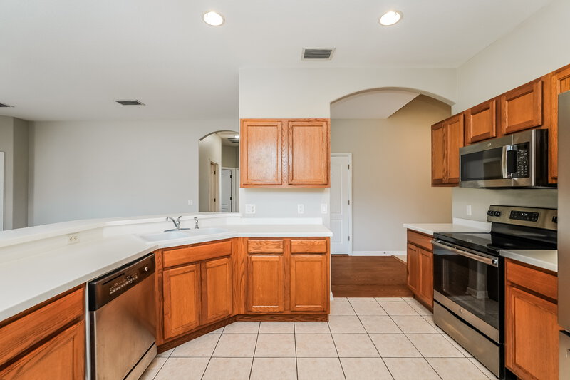 2,065/Mo, 18815 Narimore Drive Land O Lakes, FL 34638 Kitchen View 2