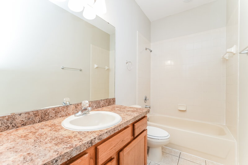 2,065/Mo, 18815 Narimore Drive Land O Lakes, FL 34638 Bathroom View