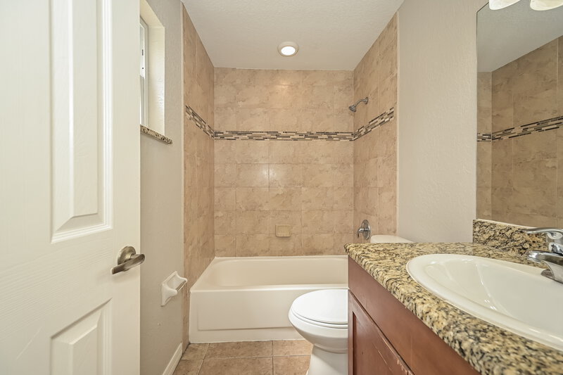 1,785/Mo, 3746 Murrow Street New Port Richey, FL 34655 Main Bathroom View