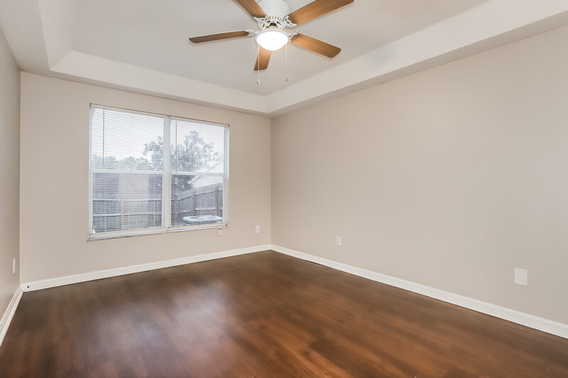 2,040/Mo, 907 Cape Cod Circle Valrico, FL 33594 Main Bedroom View