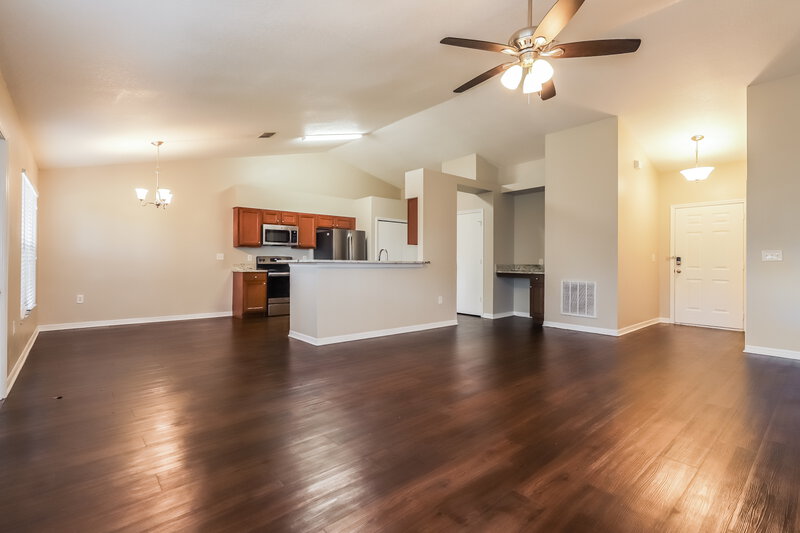 2,160/Mo, 2717 Sundance Place Mulberry, FL 33860 Living Room View 2