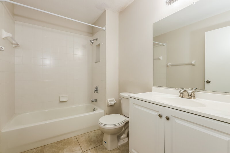 2,160/Mo, 2717 Sundance Place Mulberry, FL 33860 Bathroom View