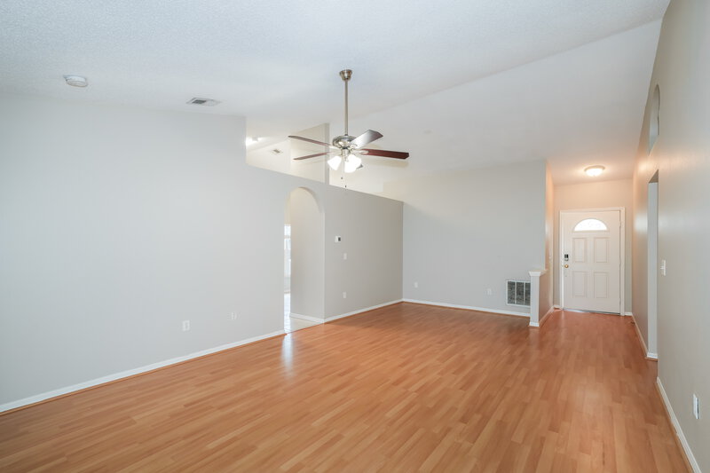 2,175/Mo, 2047 Sarah Louise Dr Brandon, FL 33510 Living Room View 2