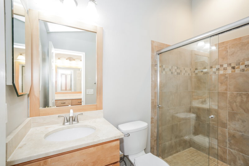 2,175/Mo, 2047 Sarah Louise Dr Brandon, FL 33510 Main Bathroom View