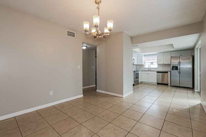 2,220/Mo, 16314 Caliente Place Tampa, FL 33624 Dining Room View 2