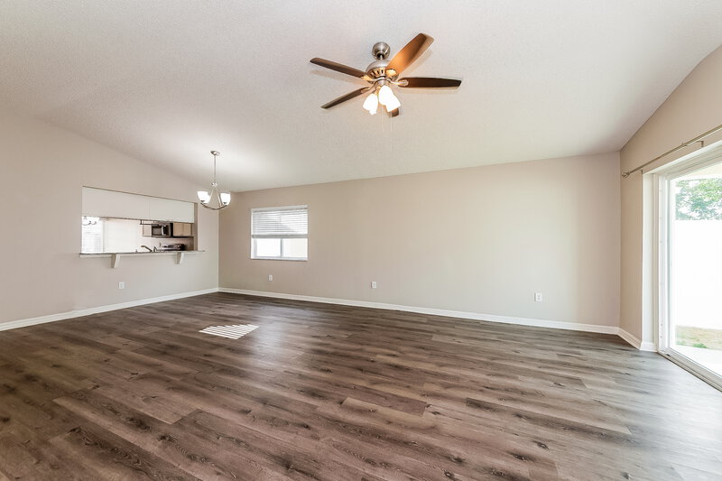 1,950/Mo, 11751 Lynmoor Drive Riverview, FL 33579 Living Room View 2